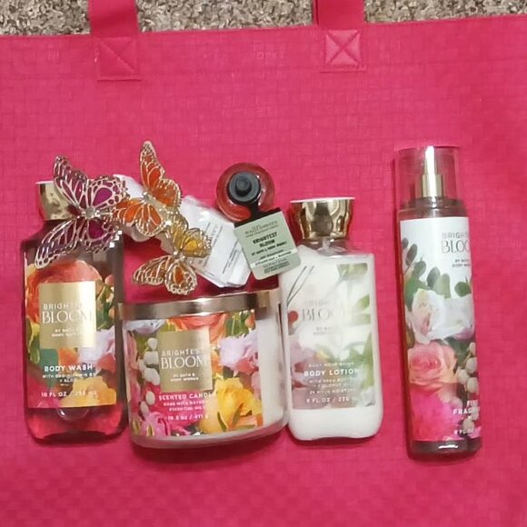 Bath and body Works brightest bloom gift bag set with goodies - Picture 3 of 16
